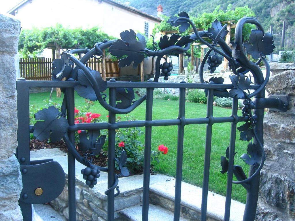 La Maison Des Vignerons Chambres D'Hotes B&B Donnaz Номер фото